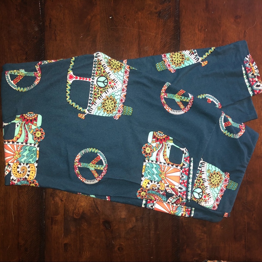 Lularoe Camper VW peace Sign HTF leggings TC